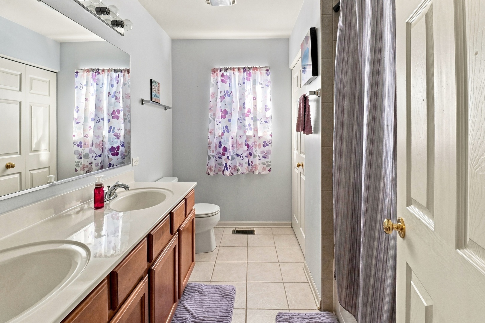 6426 Midleton Lane Property Photo 34