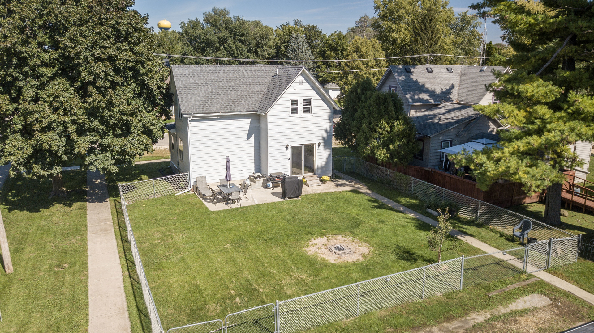 412 Prospect Avenue Property Photo 2