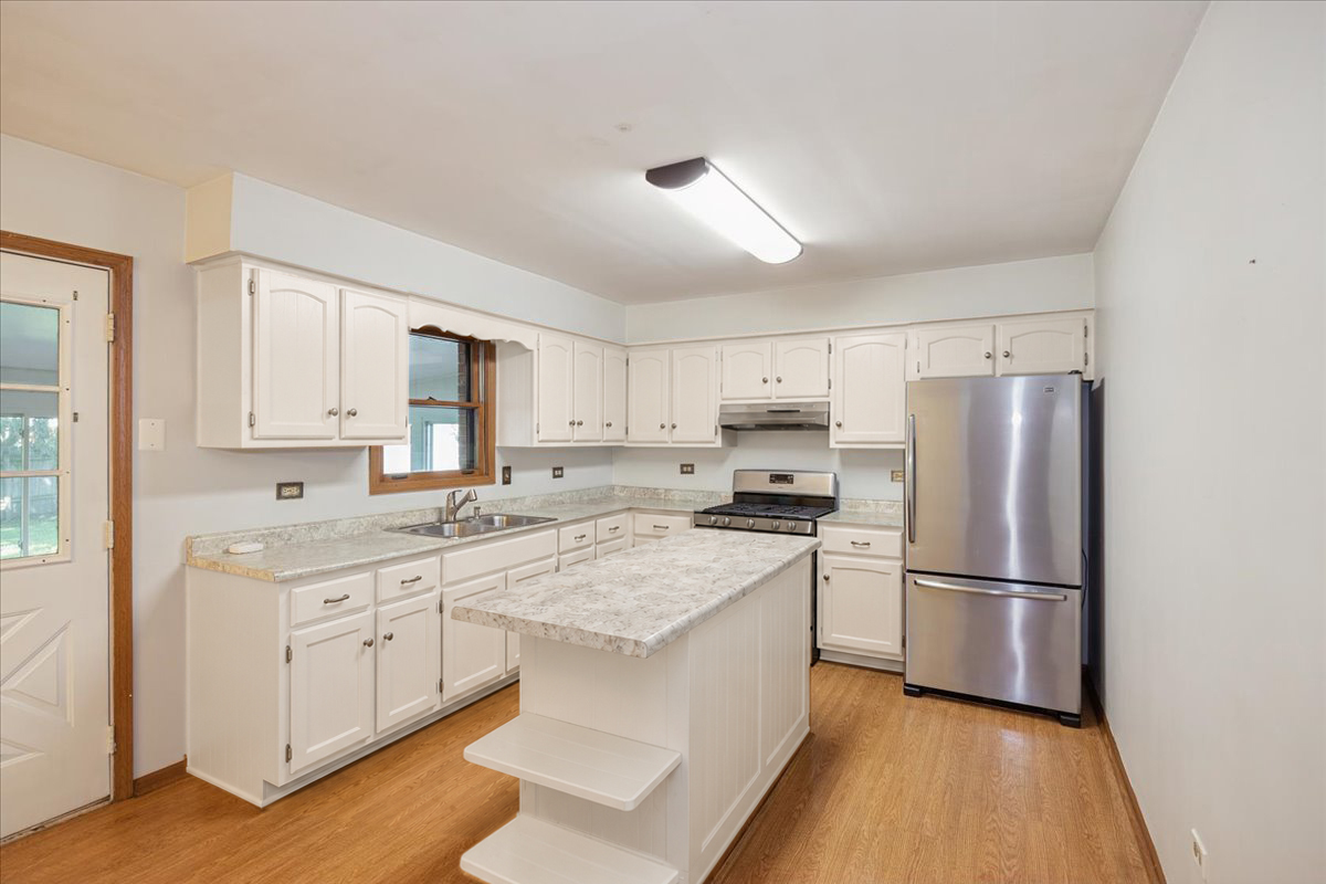 1006 Longford Drive Property Photo 6