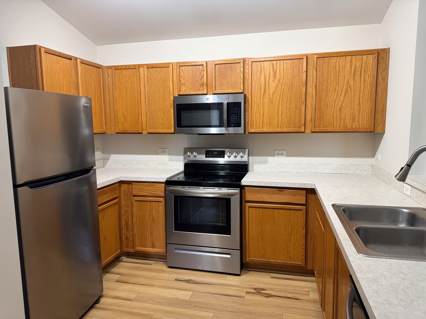 227 Silverstone Drive 227 Property Photo 2
