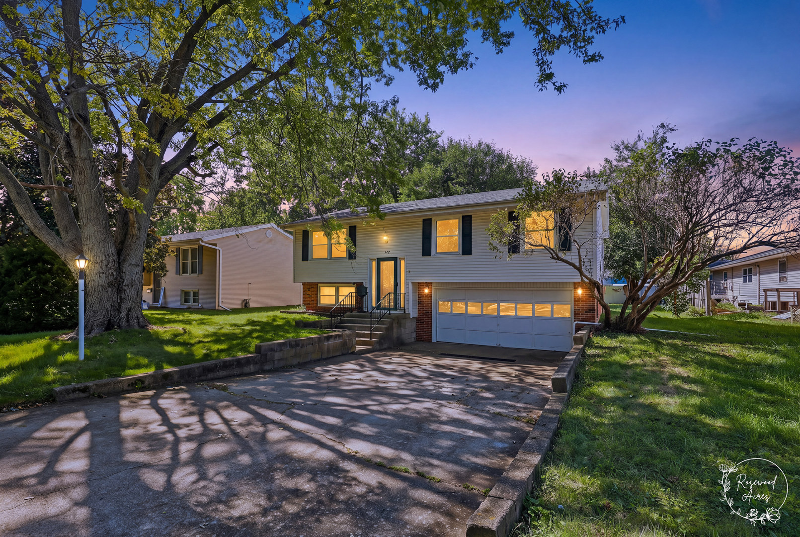 477 N Van Buren Avenue Property Photo 1