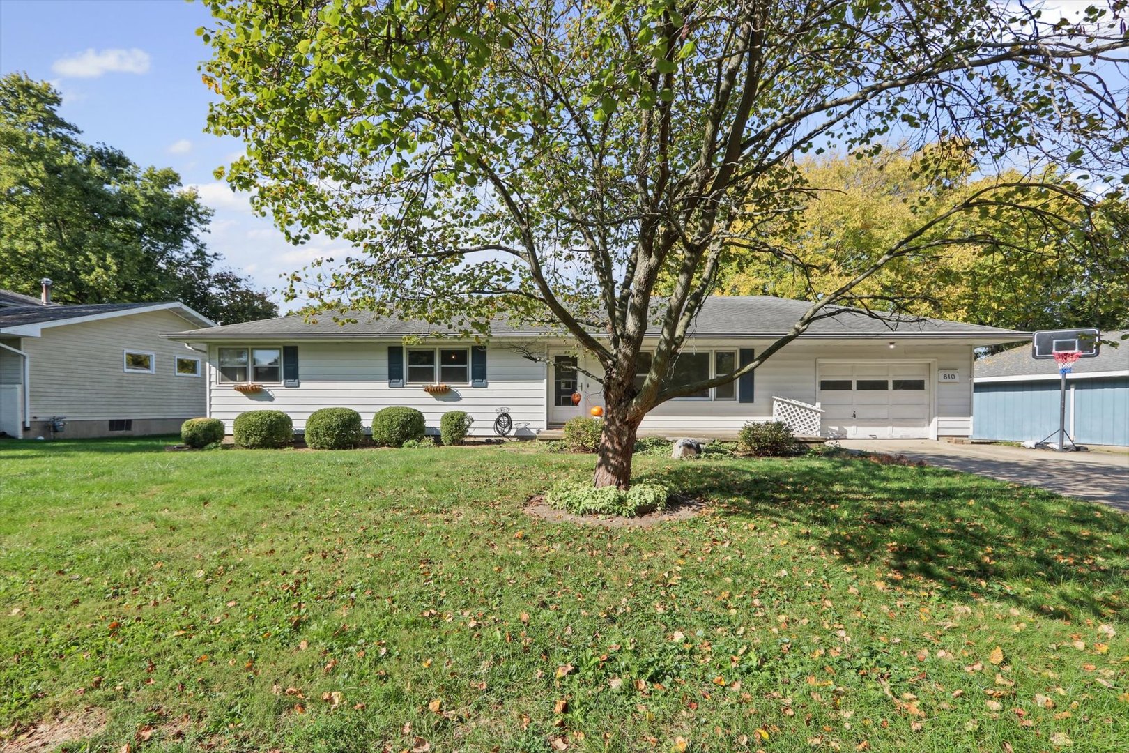 810 Longview Road Property Photo 1