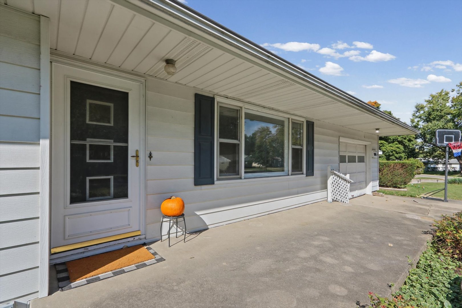 810 Longview Road Property Photo 6