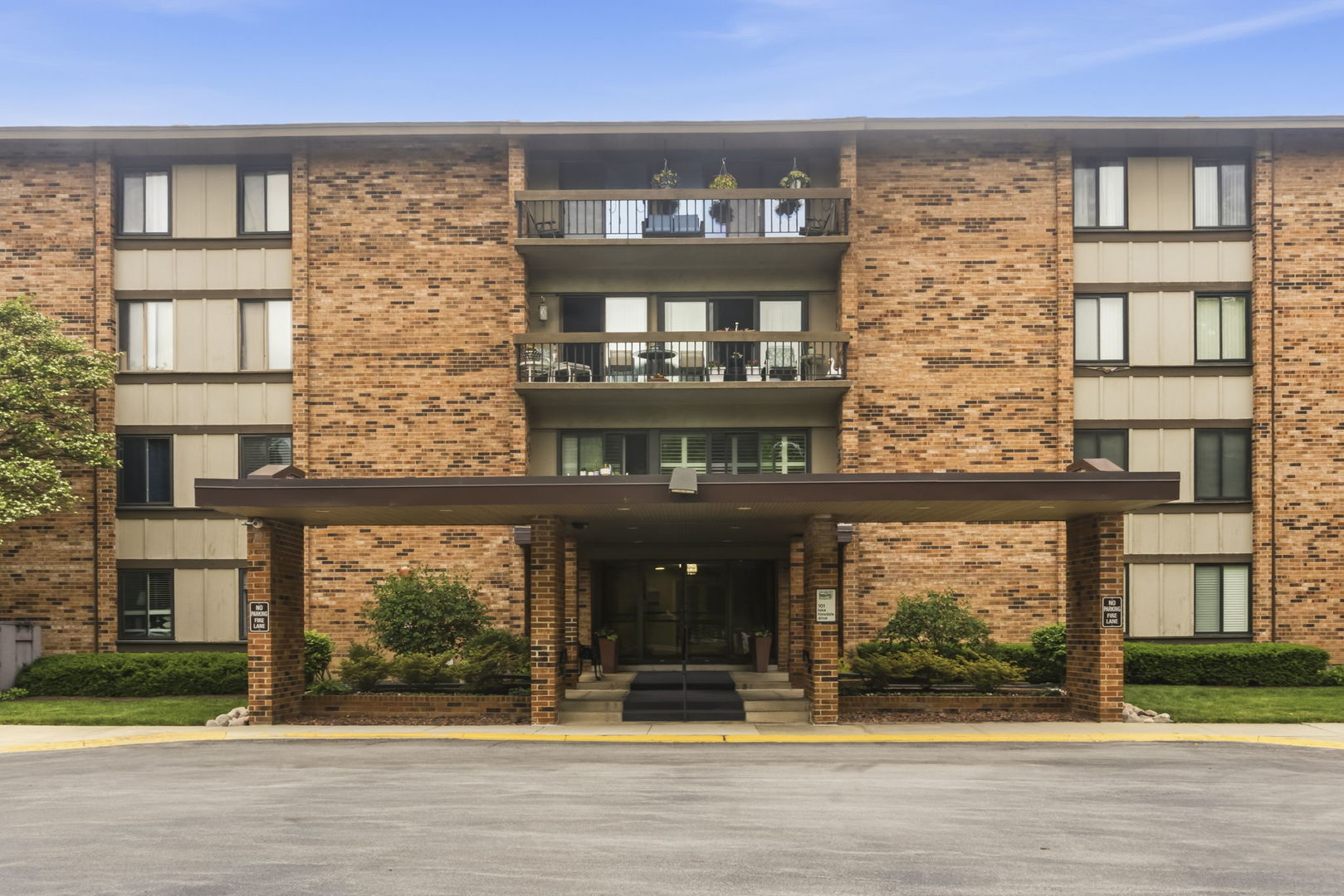101 Lake Hinsdale Drive 108 Property Photo 1