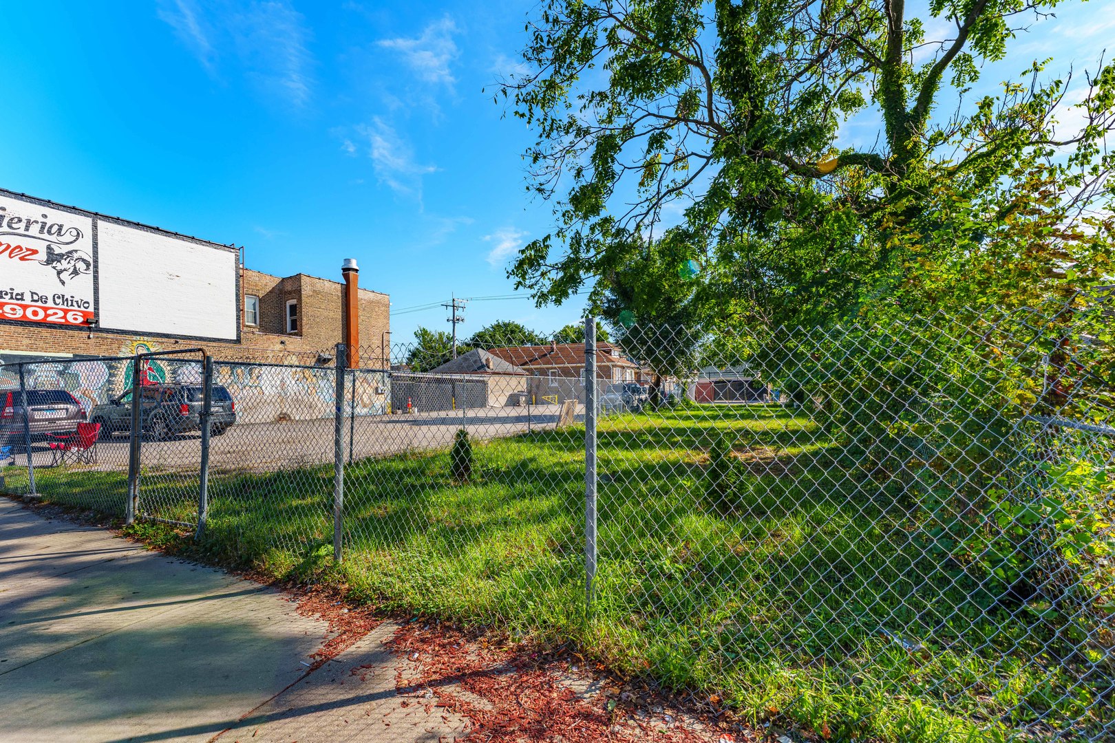 2711 W 59th Street Property Photo 2