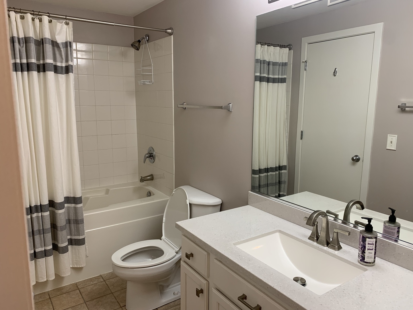 208 W Washington Street 1403 Property Photo 16