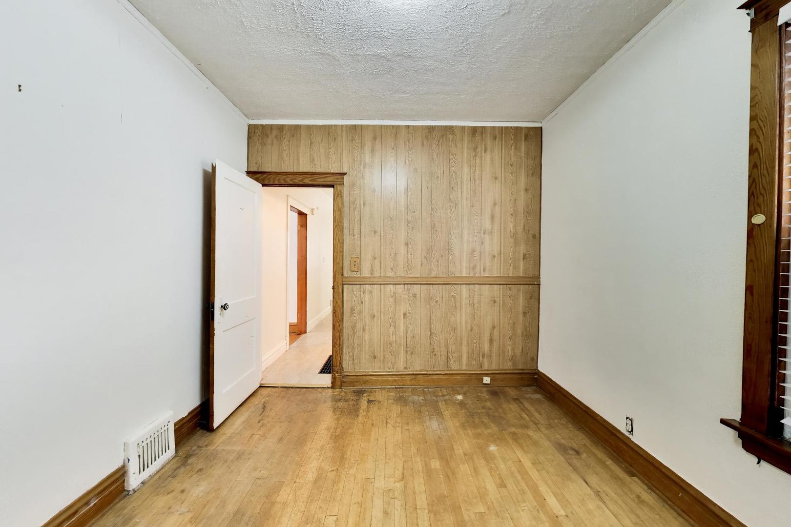 4132 N Maplewood Avenue Property Photo 16