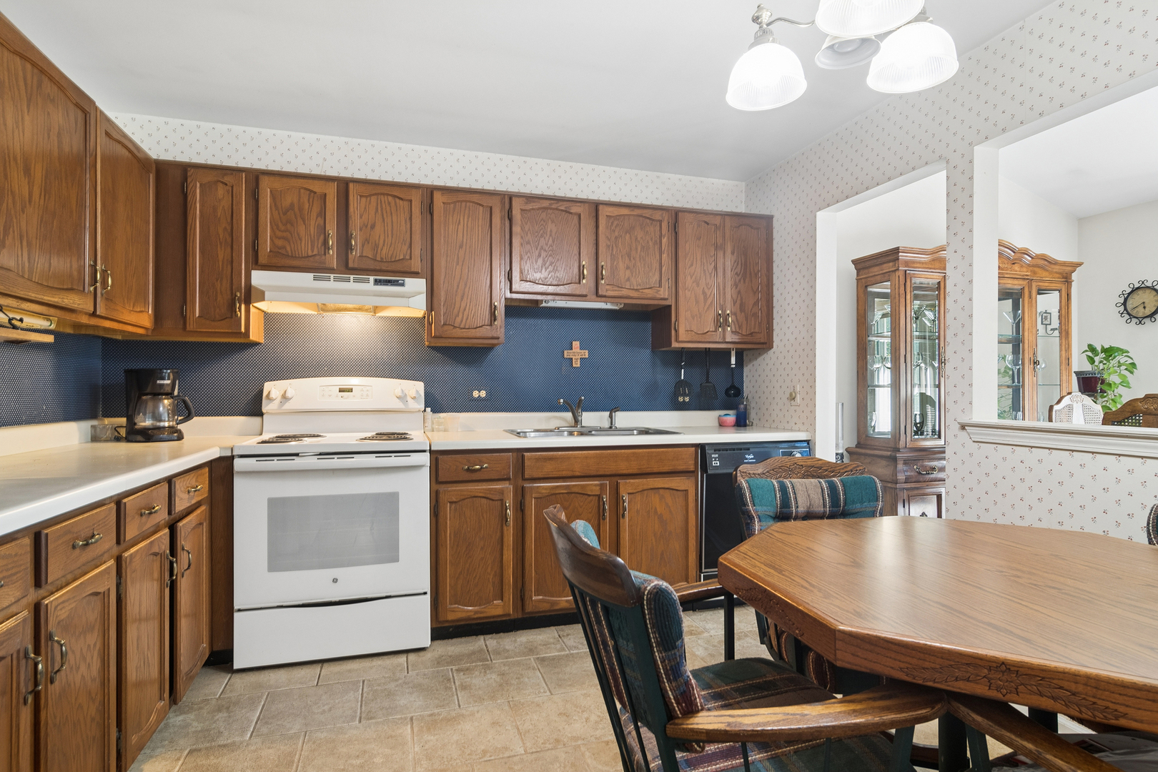 708 Newgate Lane B Property Photo 10
