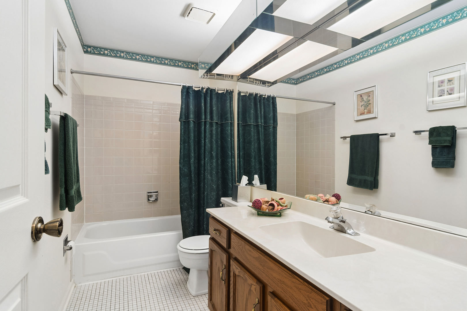 708 Newgate Lane B Property Photo 16