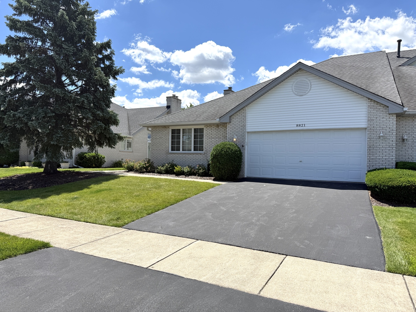 8821 Bluebird Drive Property Photo 1
