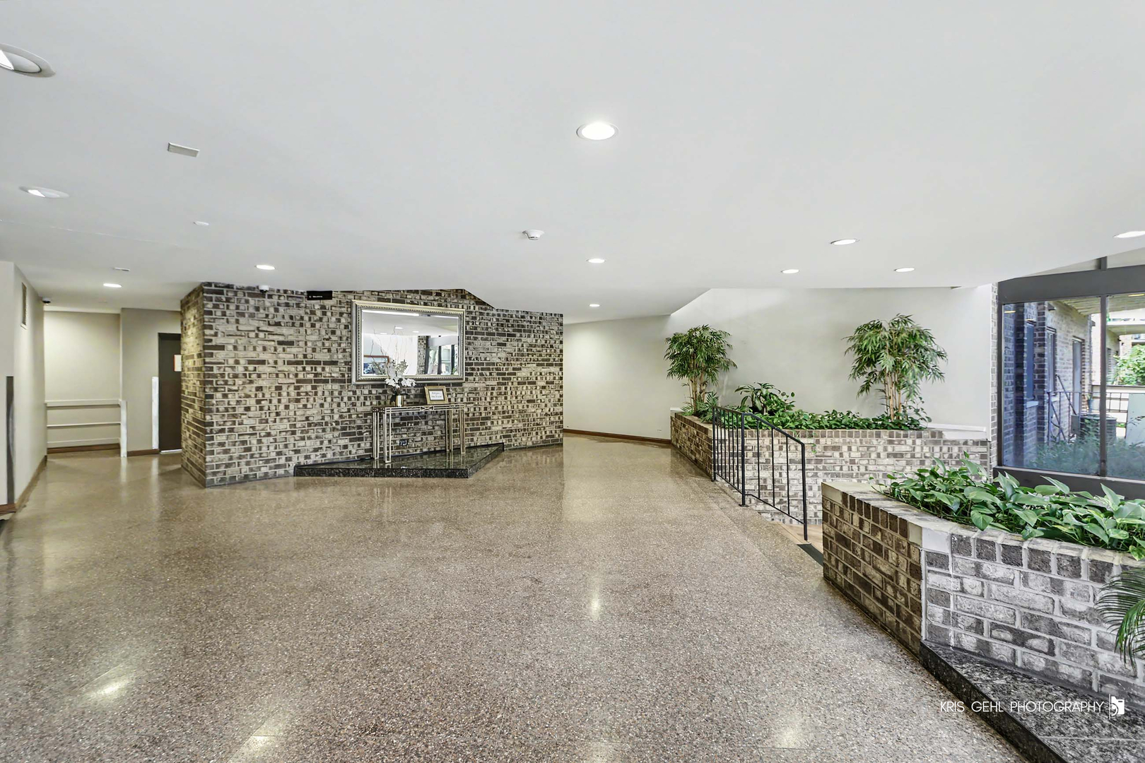 1243 E Baldwin Lane 412 Property Photo 2