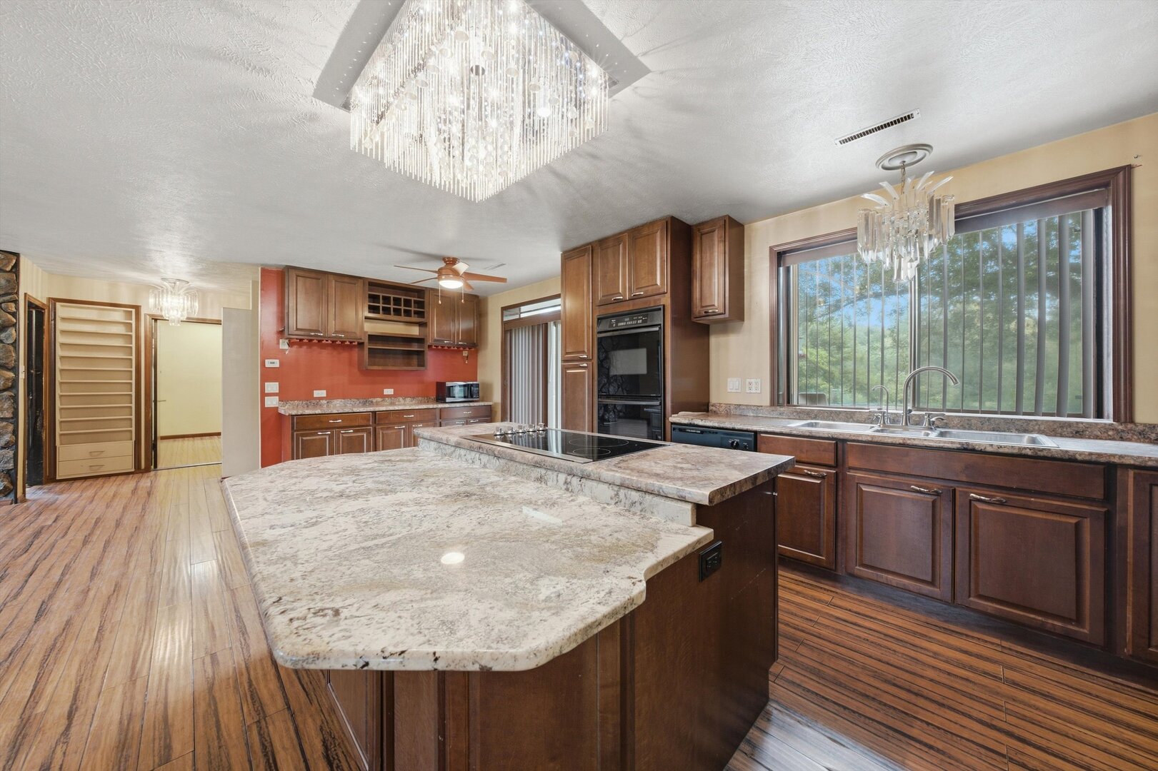 20731 Gardner Avenue Property Photo 7