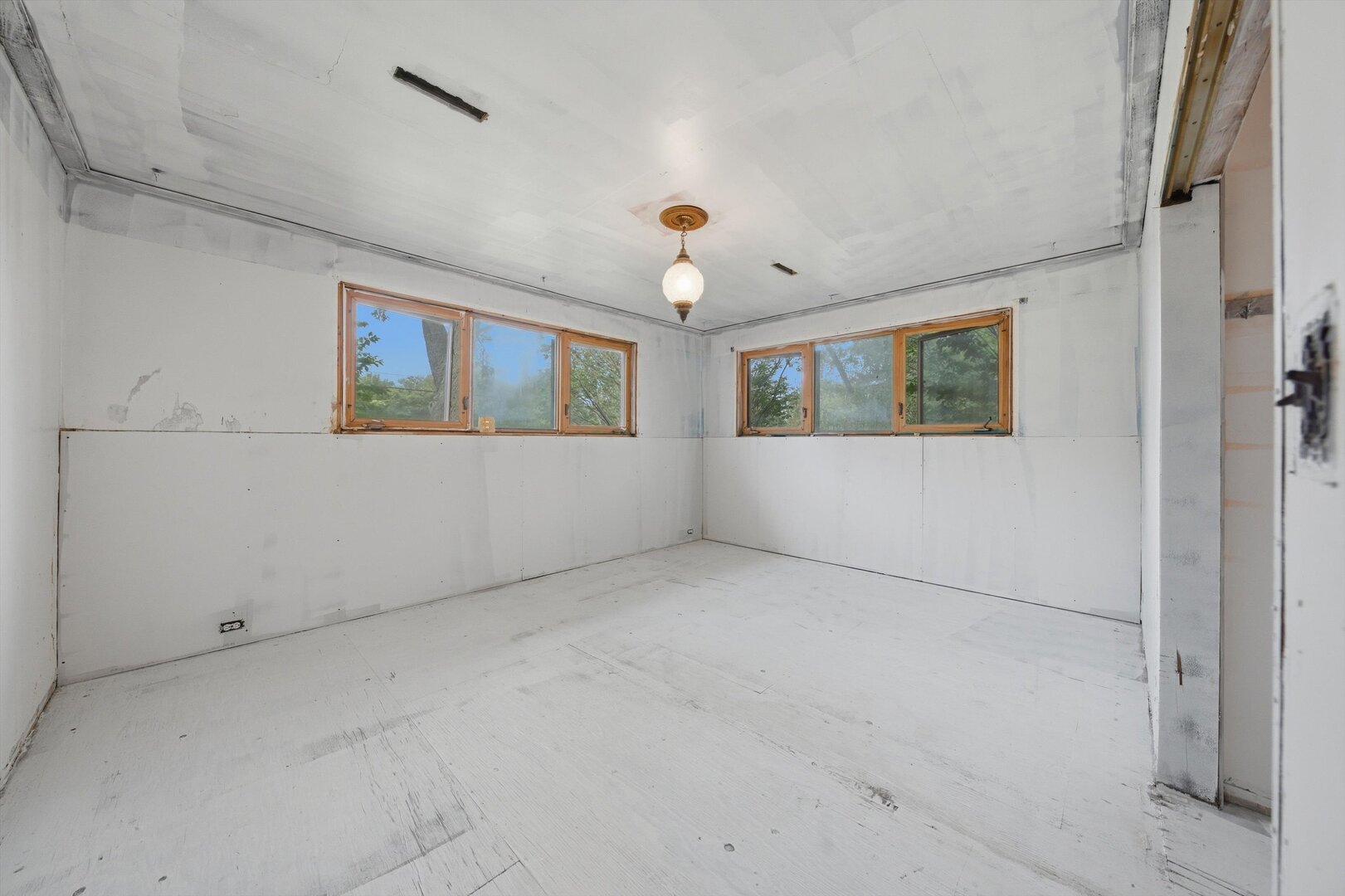 20731 Gardner Avenue Property Photo 16