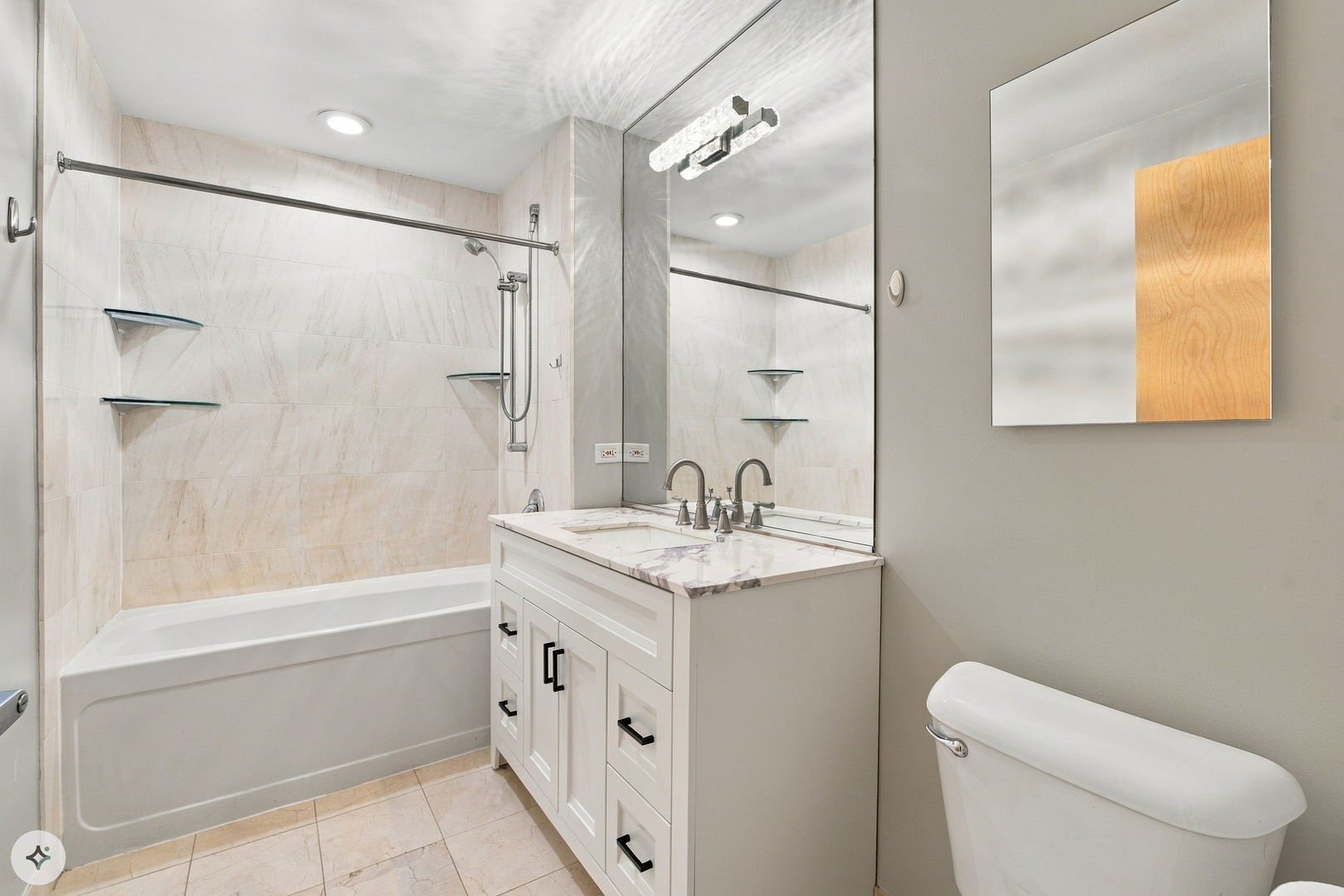 1201 W Adams Street 510 Property Photo 11
