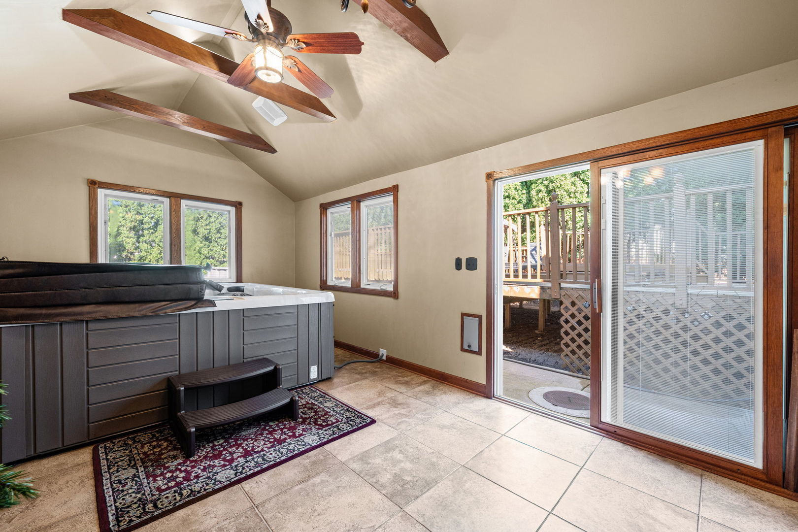 9138 Belleforte Avenue Property Photo 10