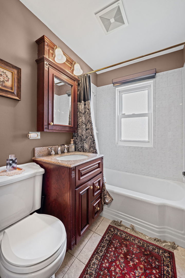 9138 Belleforte Avenue Property Photo 27