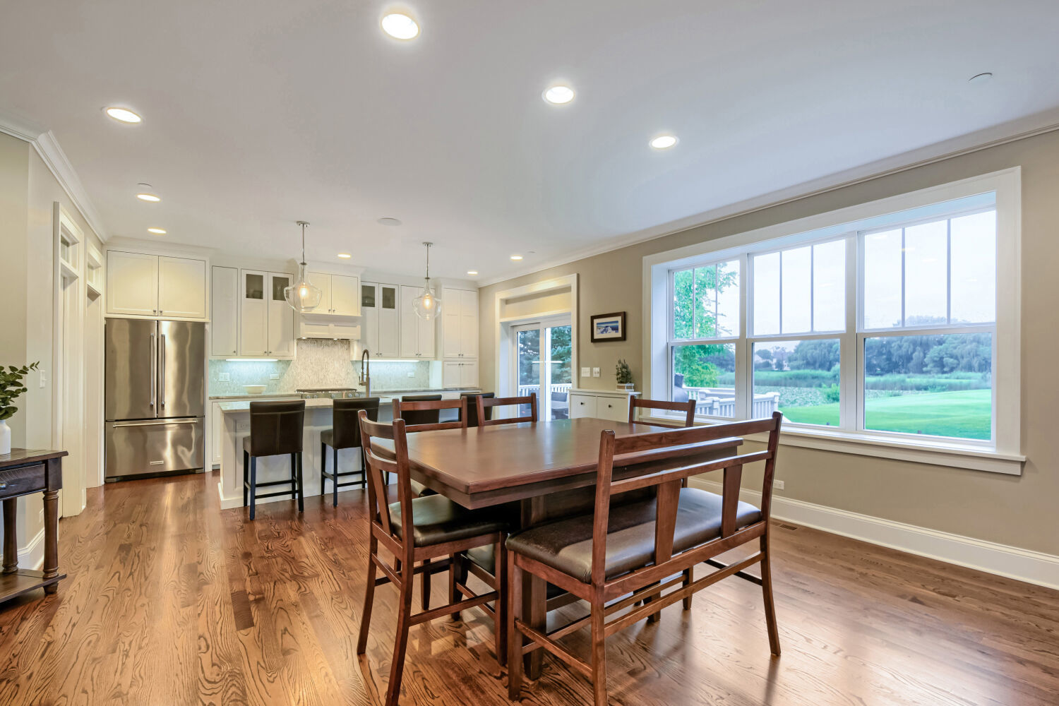 1074 Suffolk Court Property Photo 10