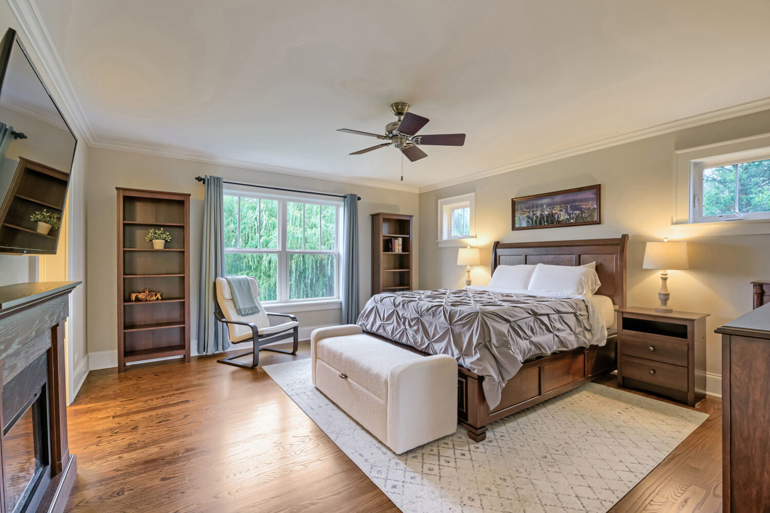1074 Suffolk Court Property Photo 14