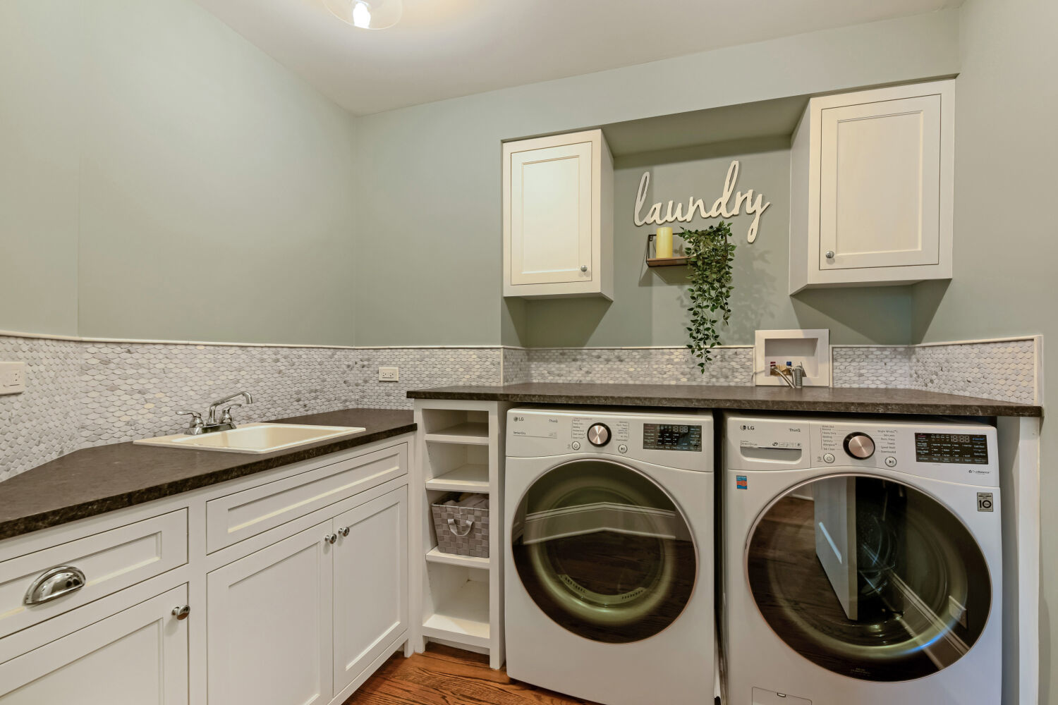 1074 Suffolk Court Property Photo 18
