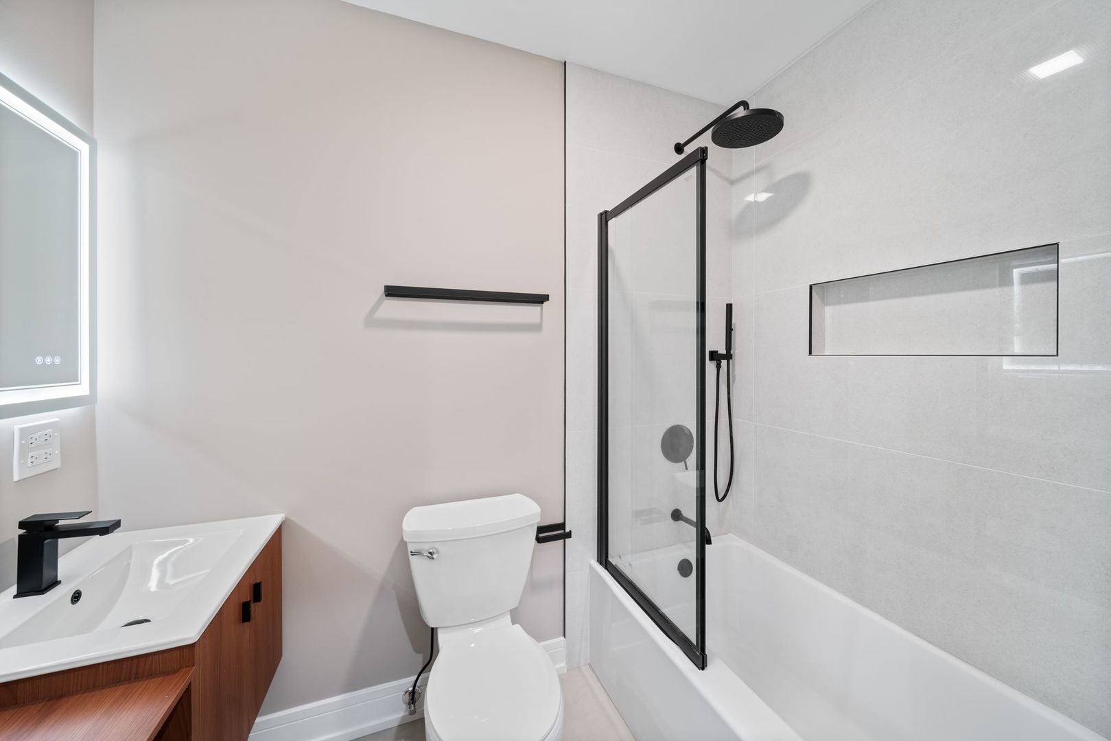 932 N Trumbull Avenue Property Photo 21