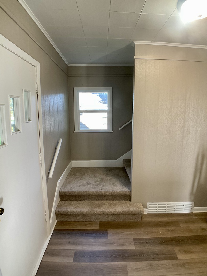 317 W Delaware Street Property Photo 7