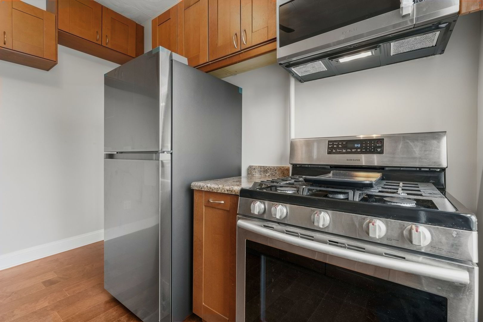 6102 S Kimbark Avenue 2w Property Photo 12