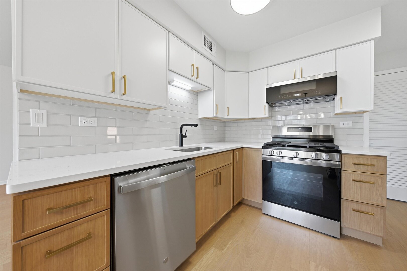 10851 S Keating Avenue 3b Property Photo 14