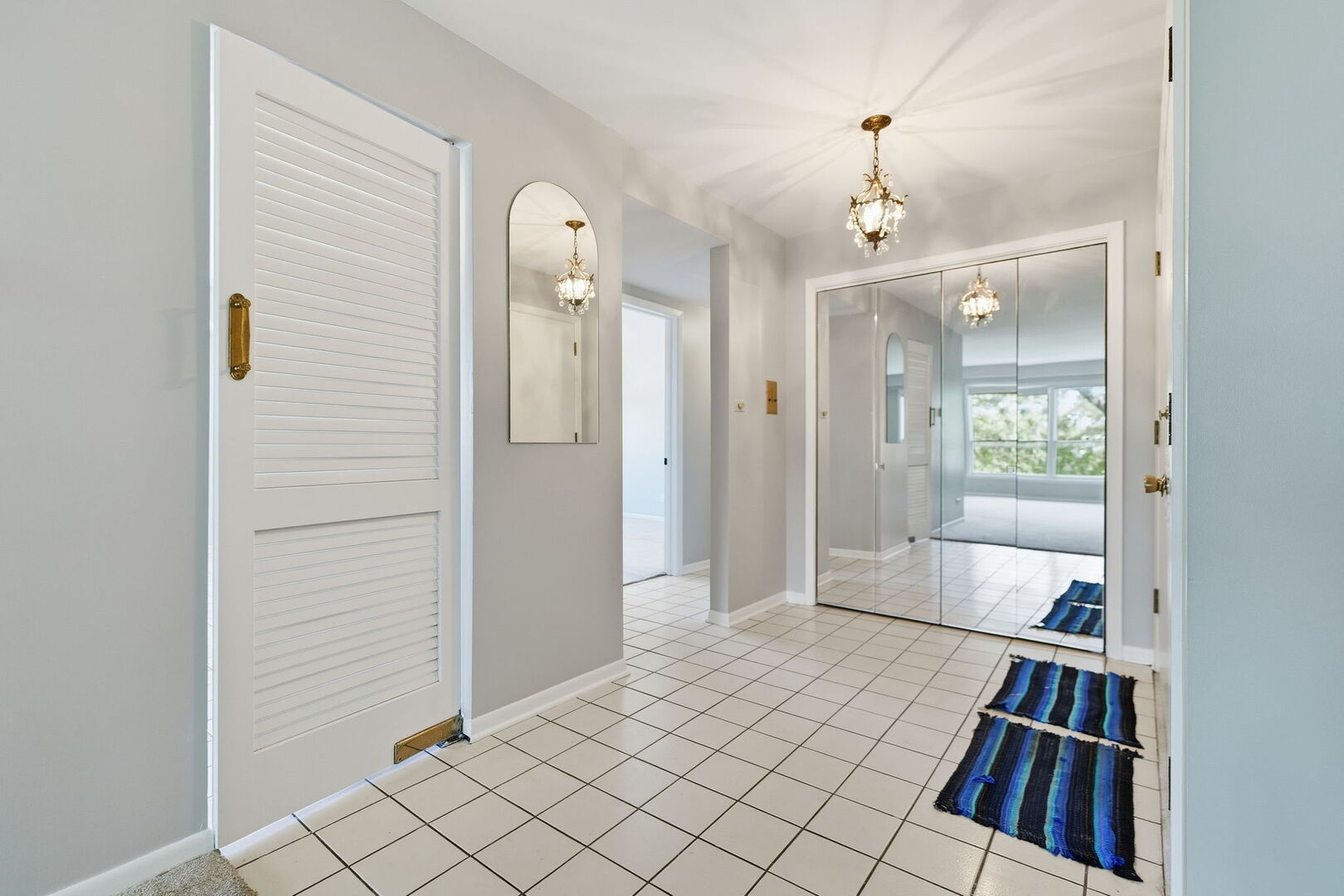 1535 Park Avenue 401 Property Photo 2