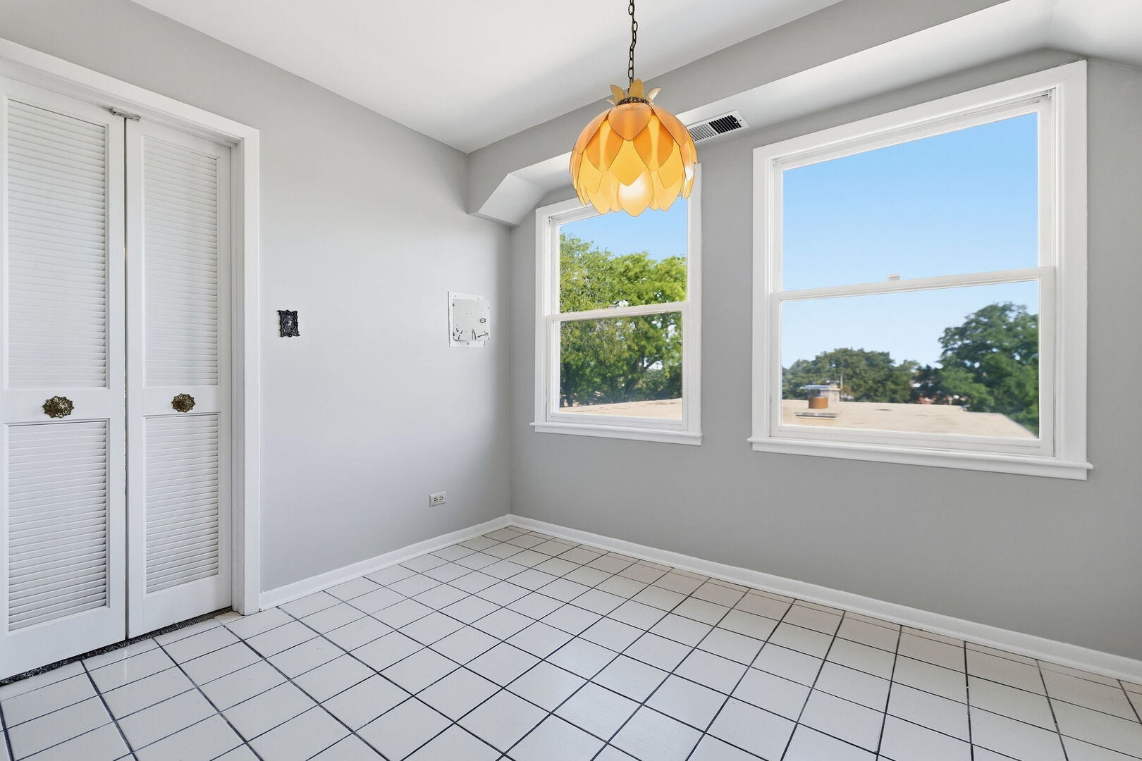 1535 Park Avenue 401 Property Photo 17
