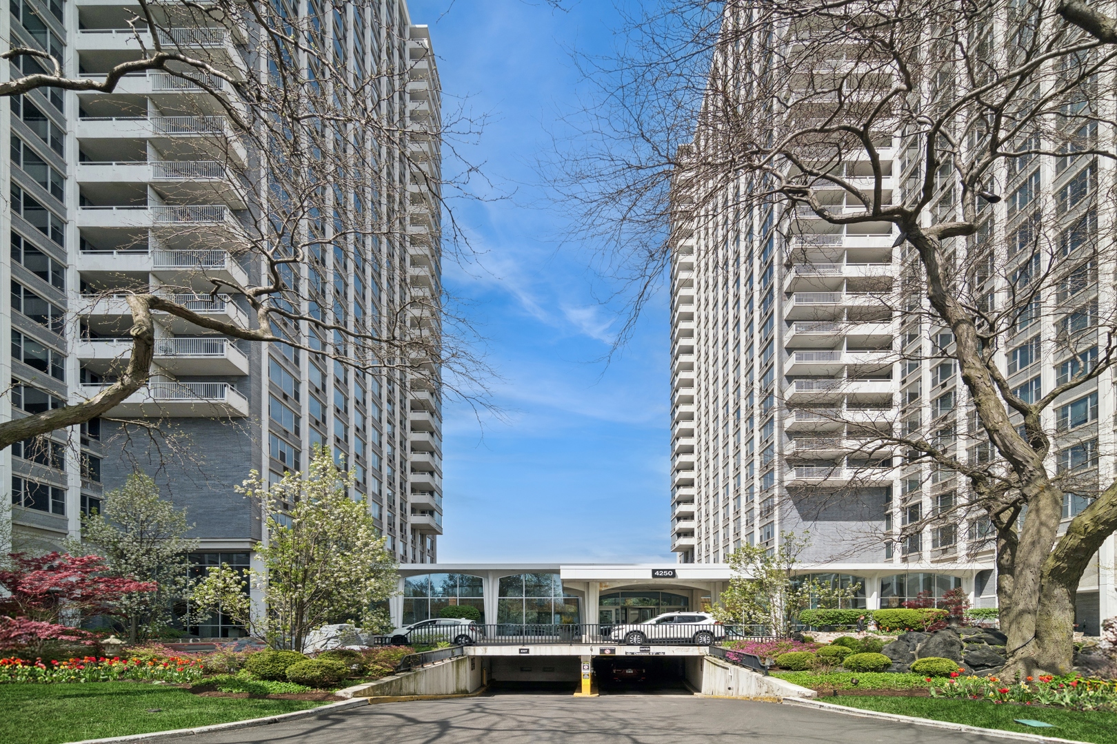 4250 N Marine Drive 705 Property Photo 1