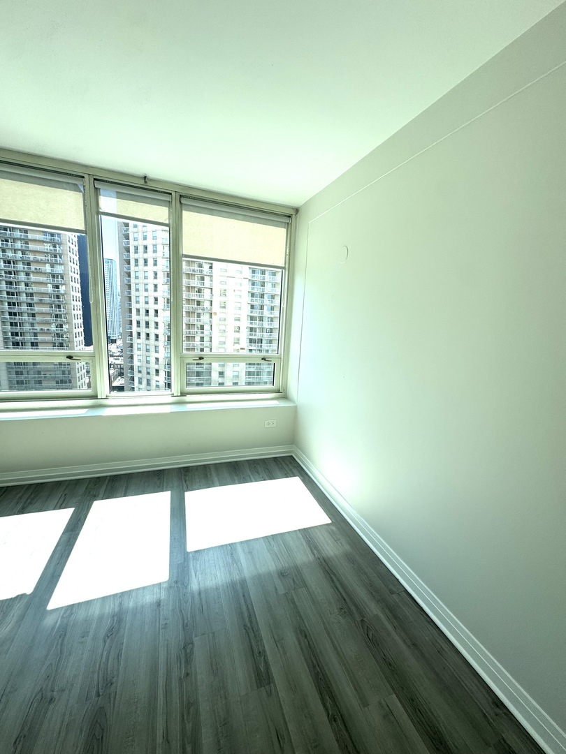 33 W Ontario Street 24c Property Photo 15