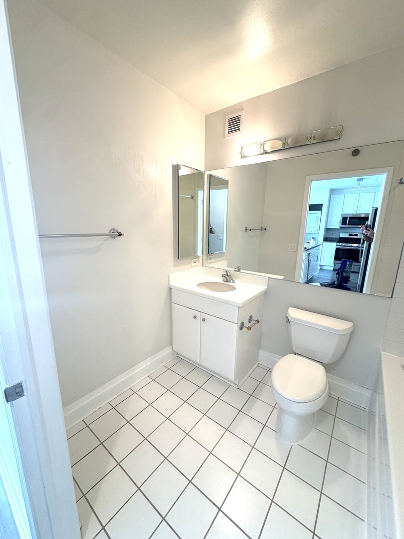 33 W Ontario Street 24c Property Photo 18