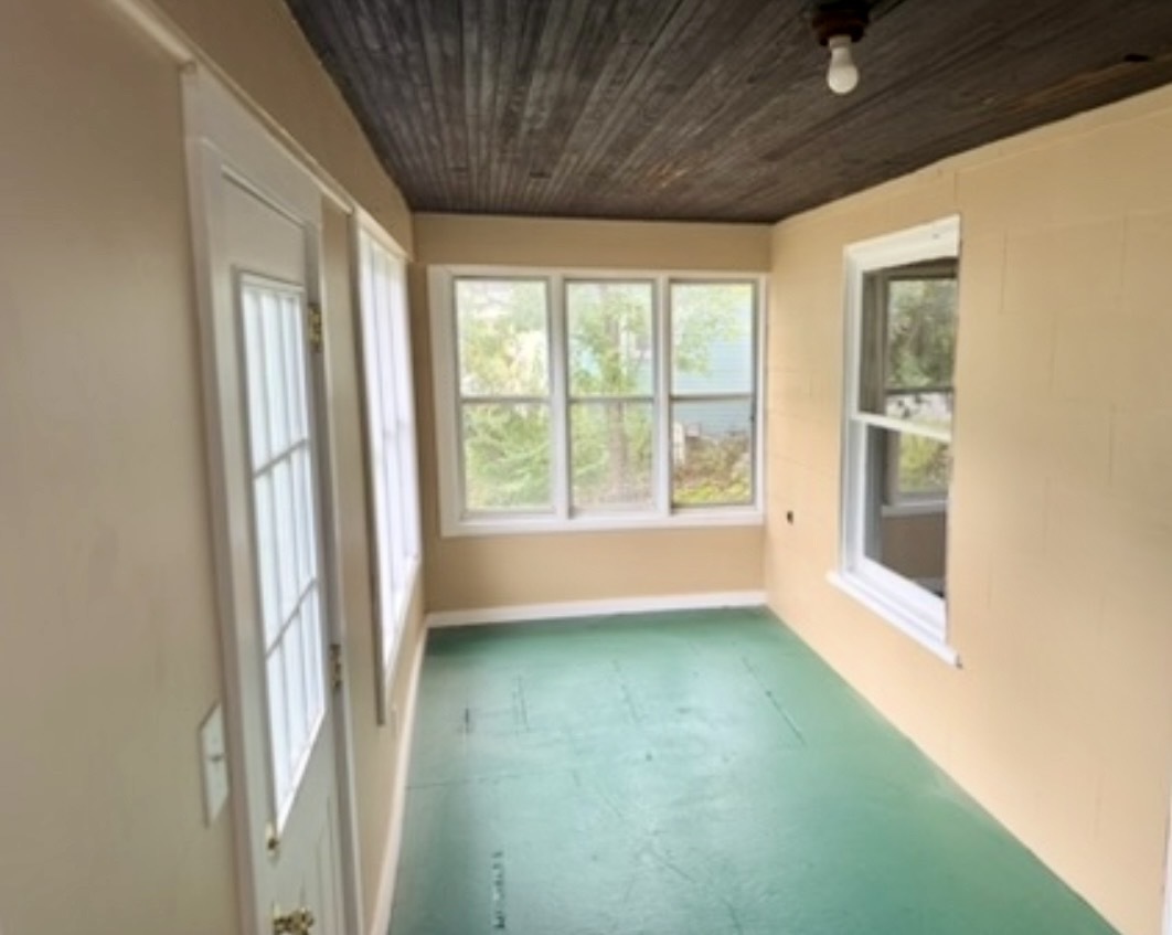 500 S Forest Avenue Property Photo 11