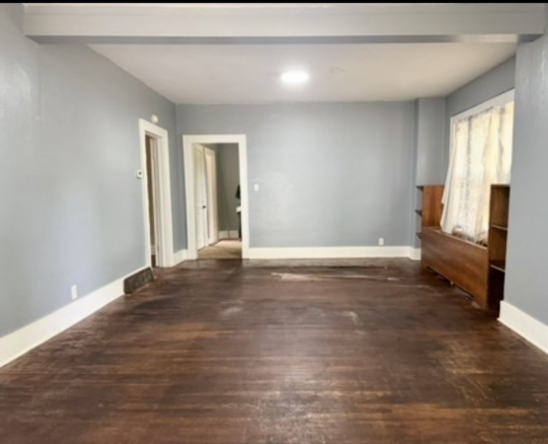 500 S Forest Avenue Property Photo 14