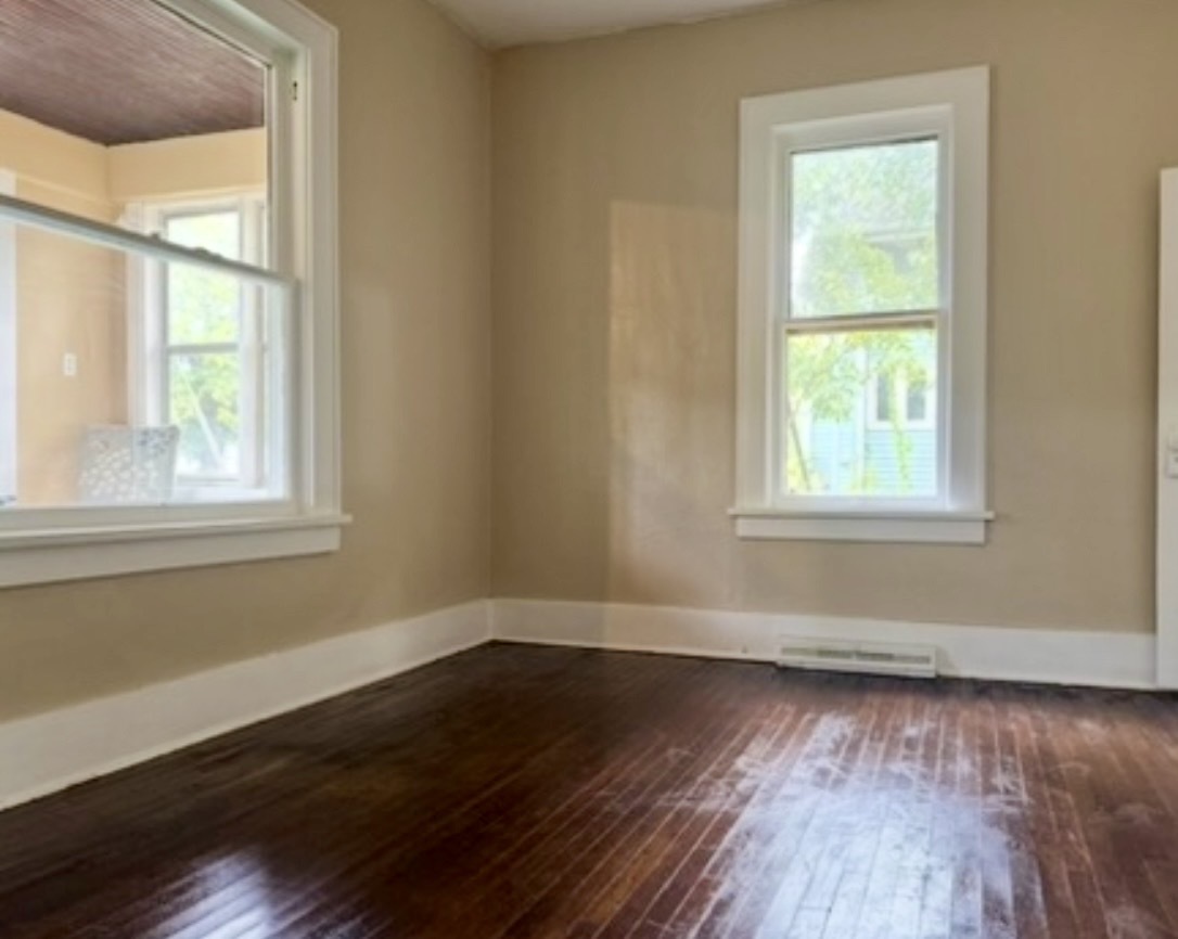 500 S Forest Avenue Property Photo 17