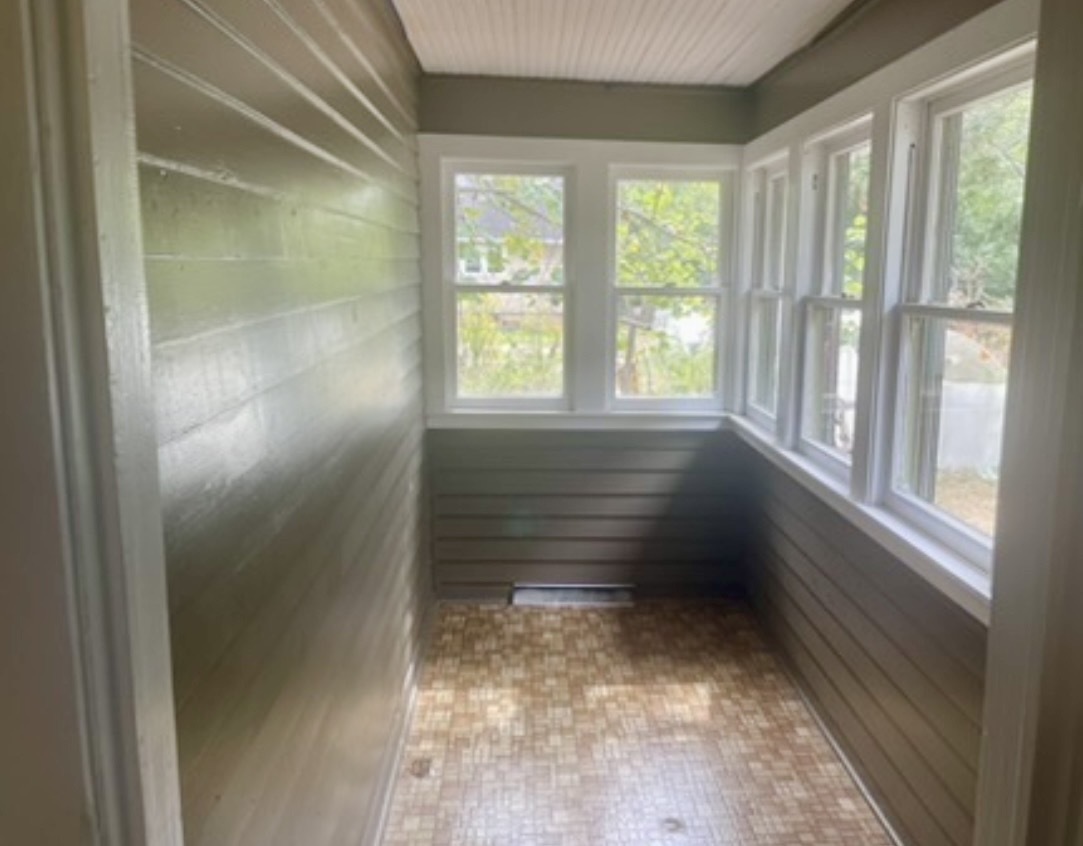 500 S Forest Avenue Property Photo 30