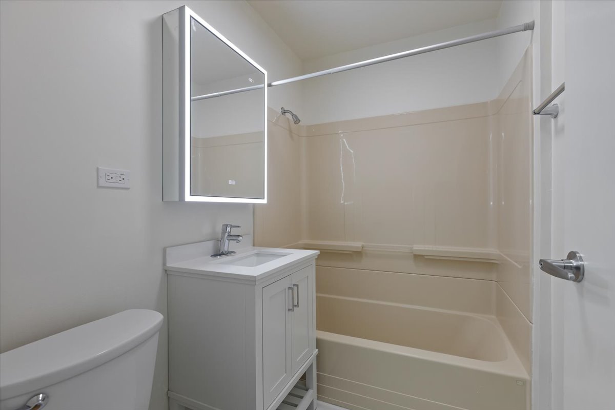 701 S Elmhurst Road H Property Photo 14