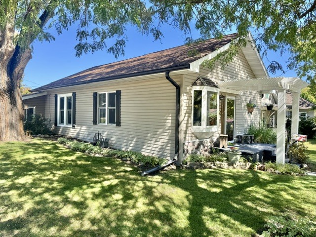 404 E 2nd Street Property Photo 2