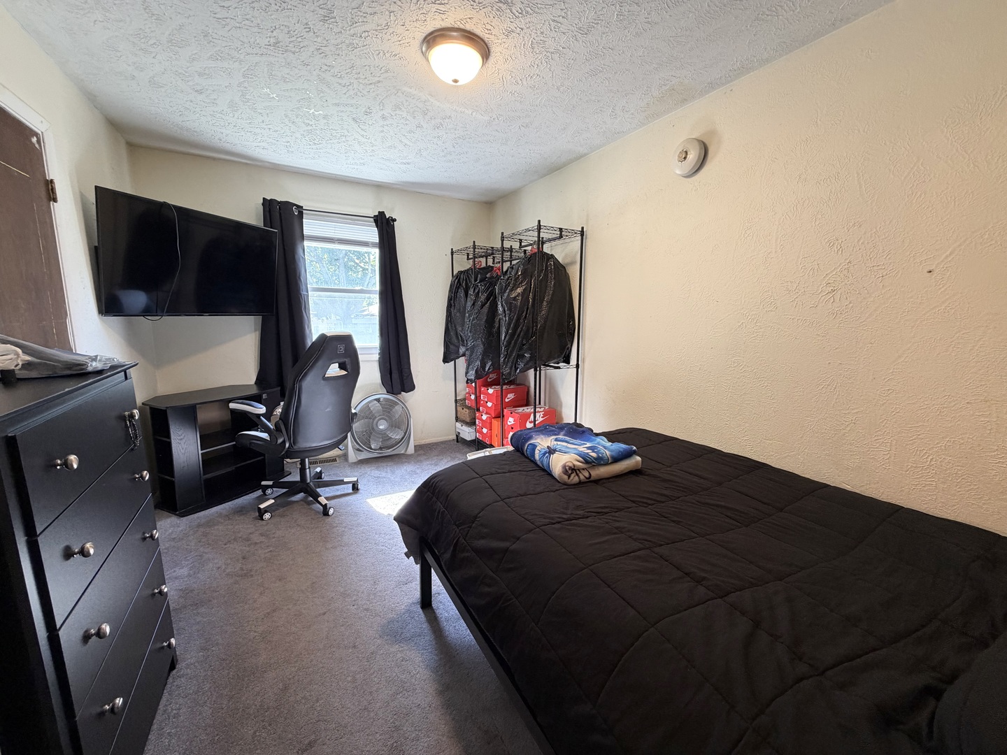 104 E North Street Property Photo 9