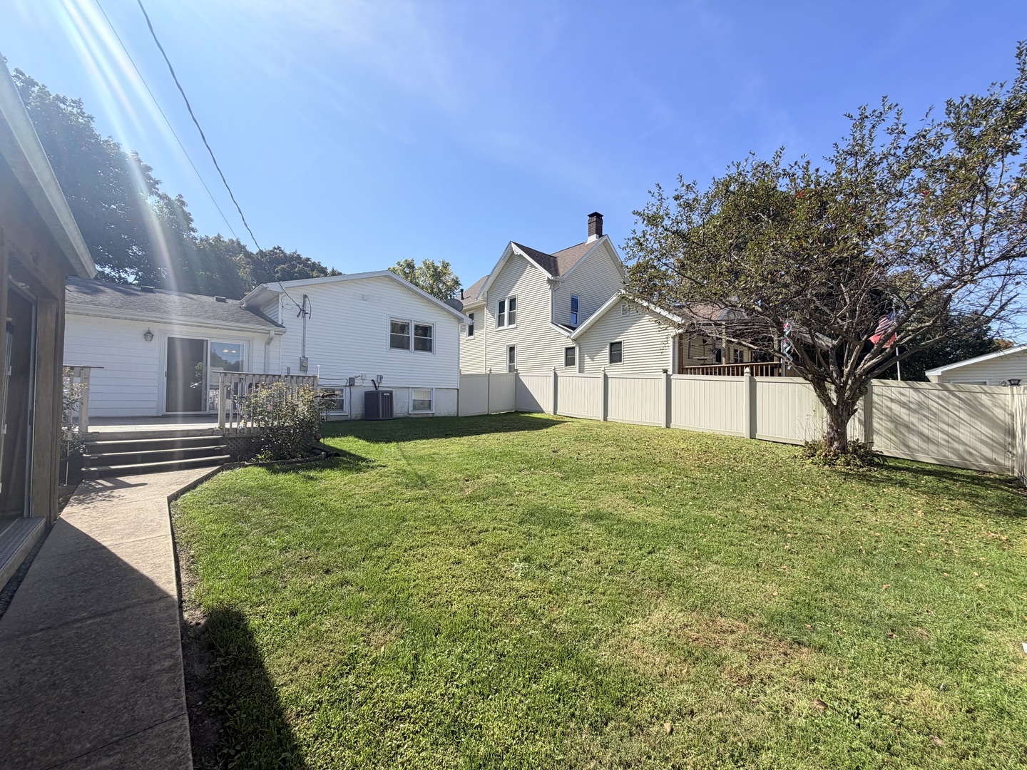 104 E North Street Property Photo 13