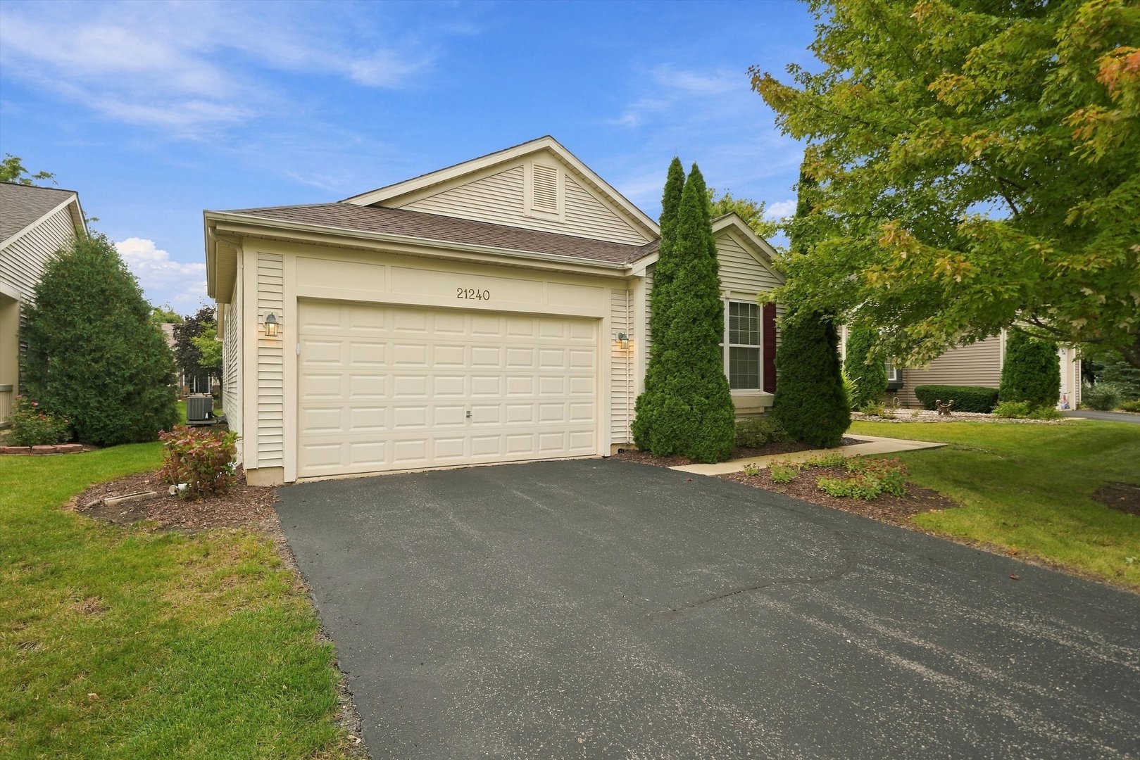 21240 Windsor Lake Lane Property Photo 1