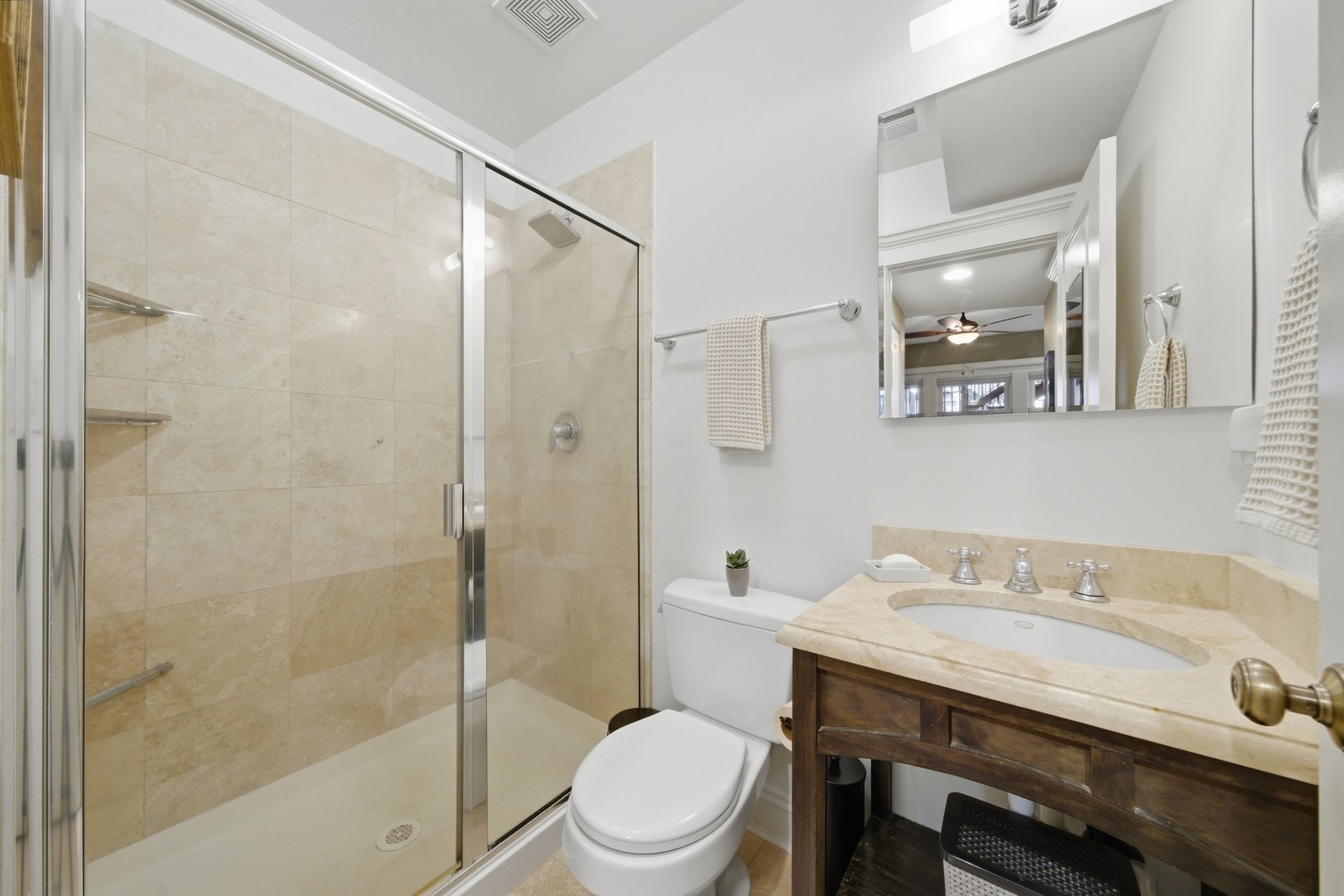 5357 N Paulina Street 2 Property Photo 13