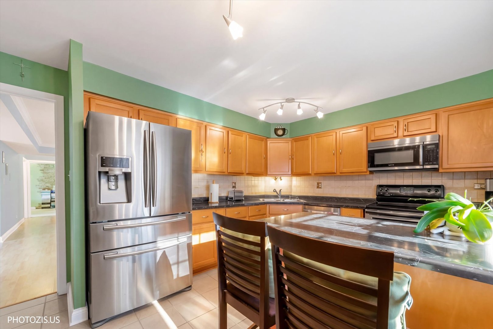 1025 S Fernandez Avenue 2d Property Photo 6