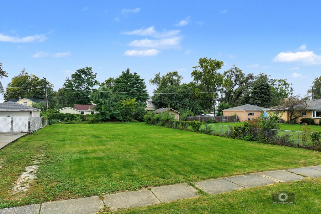 10008 Melvina Avenue Property Photo 1