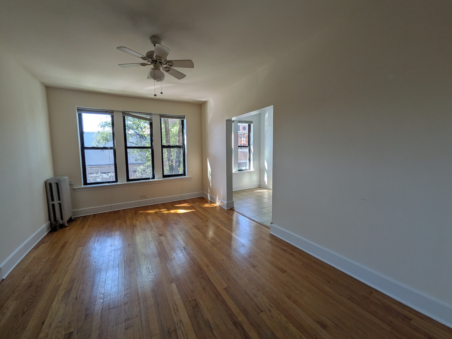 2704 N Sawyer Avenue 210 Property Photo 9
