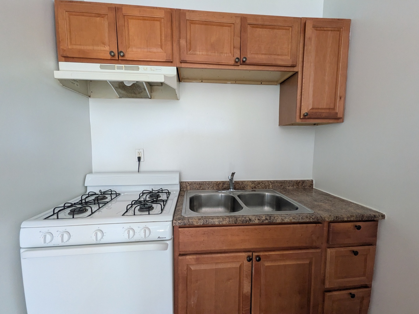 2704 N Sawyer Avenue 210 Property Photo 12