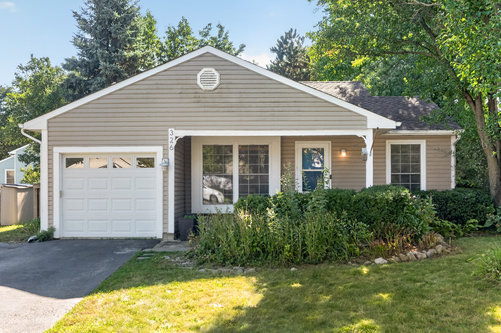 326 Danbury Drive Property Photo 1