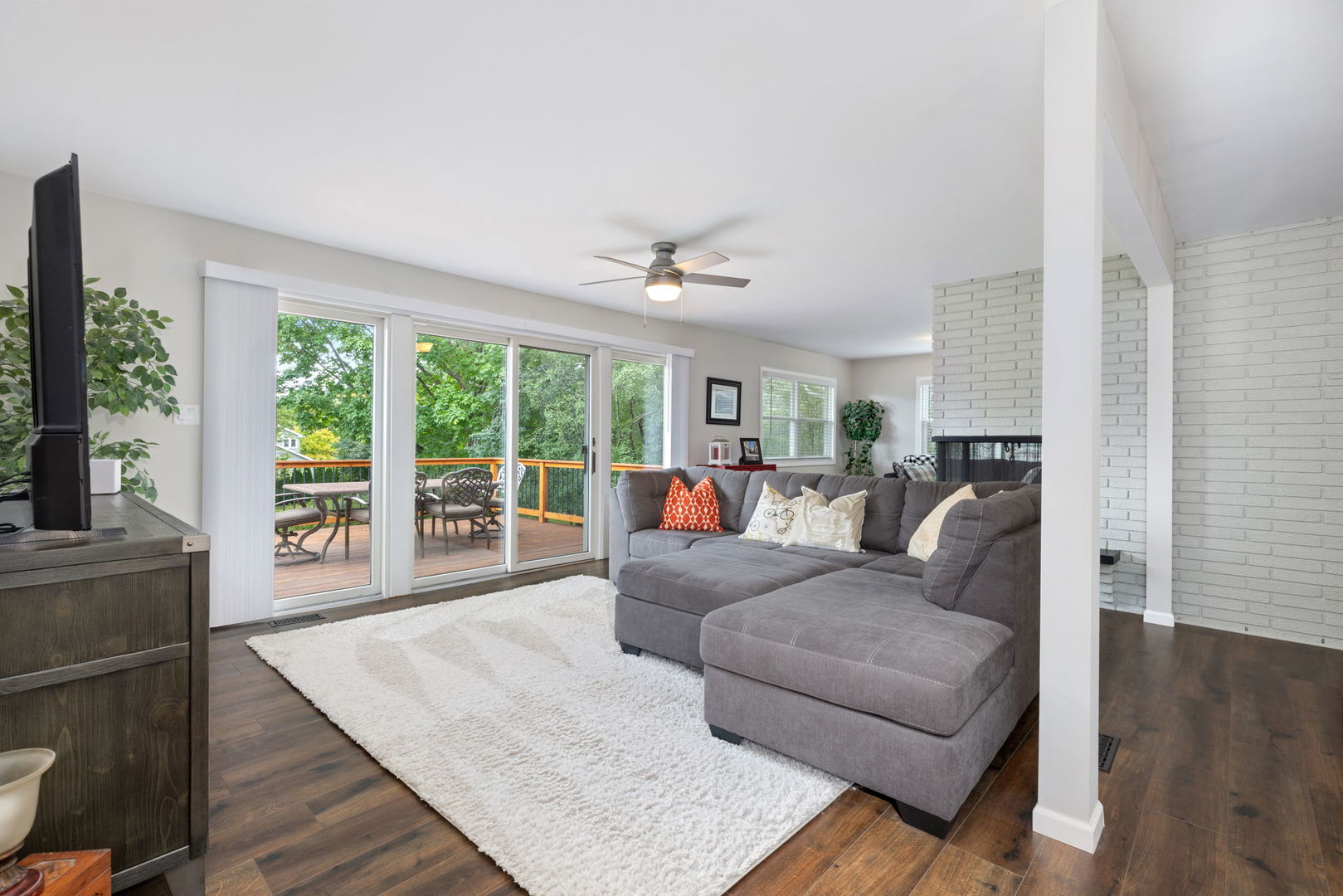 716 Woodland Hills Road Property Photo 3