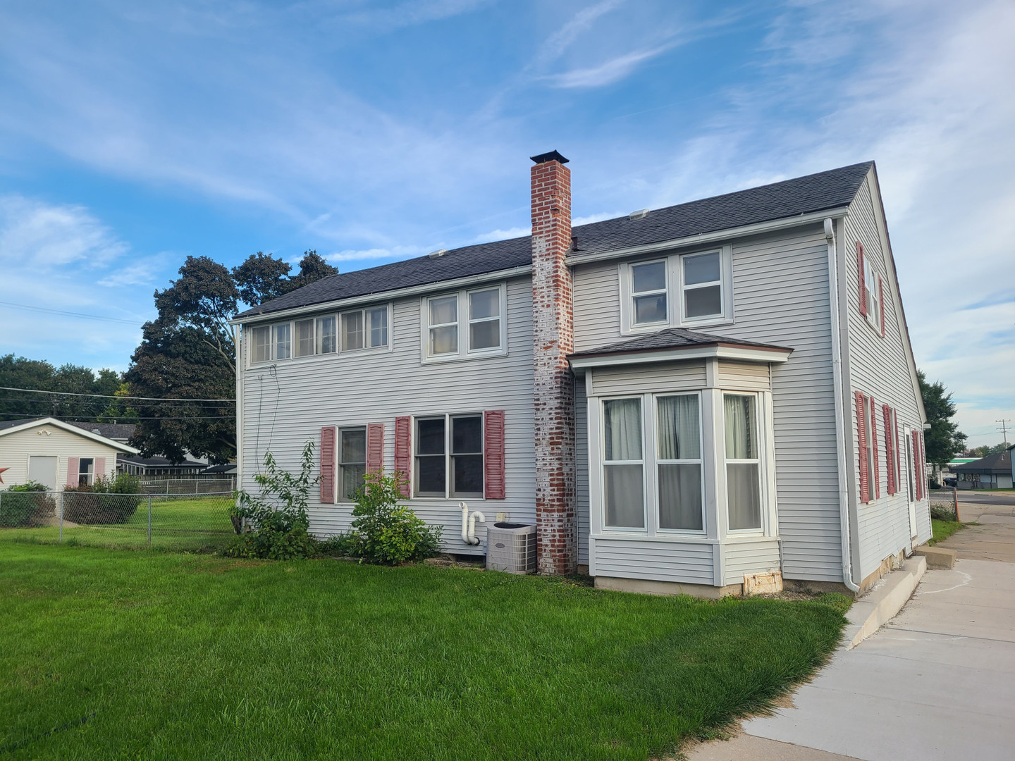 104 S 1st Avenue Property Photo 1