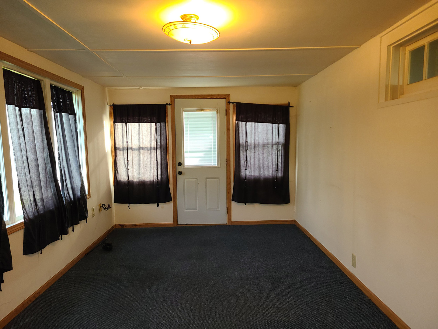 104 S 1st Avenue Property Photo 11